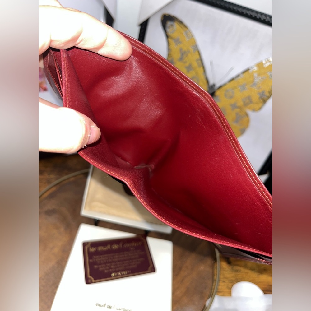❗️SOLD❗️Cartier Vintage Burgundy Calfskin Compact Wallet - Picture 7 of 9